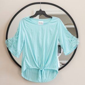NWT New York Laundry Flowy Top